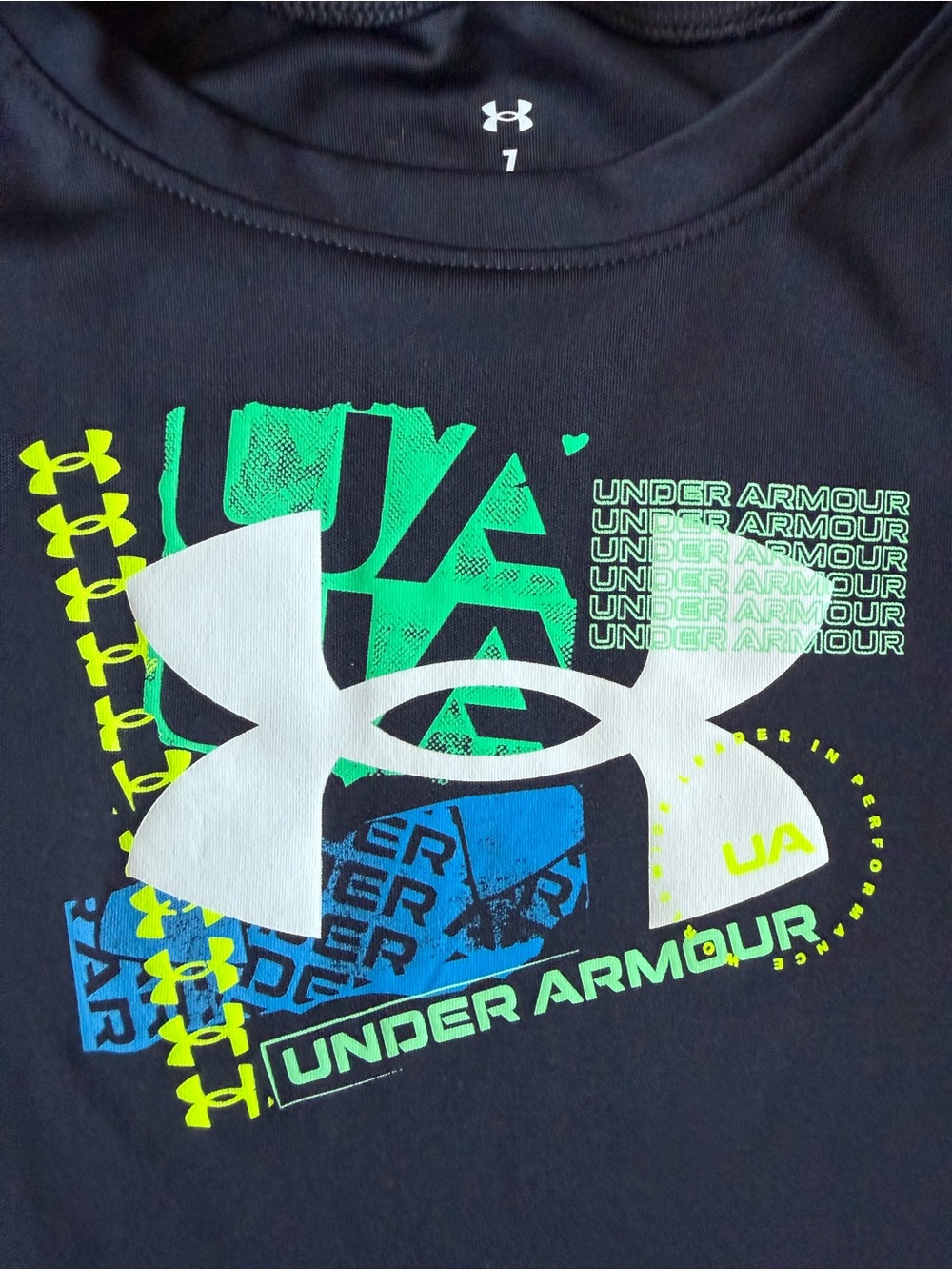 Under Armour Black Graphic Tee & Neon Yellow Athletic Shorts (7) - Picture 3 of 6